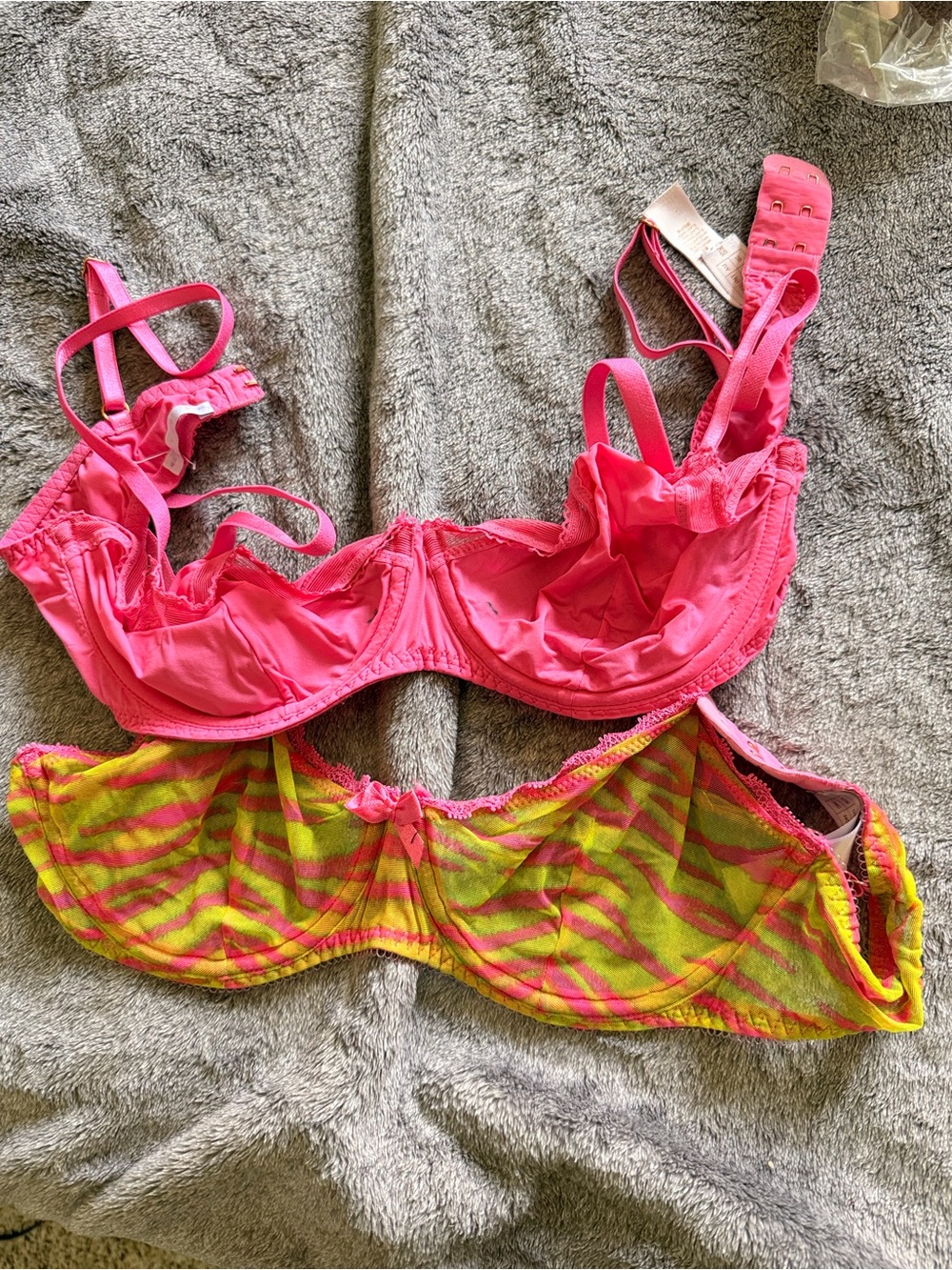 Savage fenty 34c Women’s Neon Pink & Yellow Zebra Underwire Bra Set